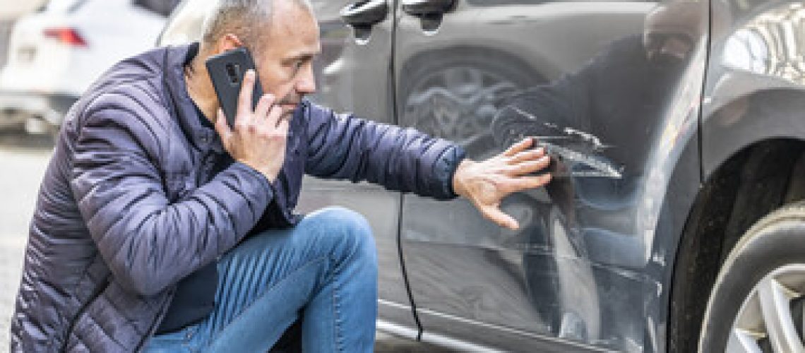 Como registrar uma solicitação de seguro automotivo